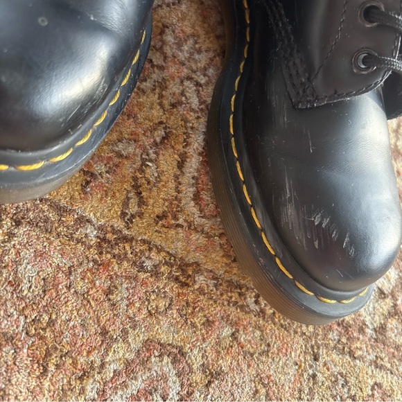 Dr. Marten’s Black Leather Lace-Up Boots Size 8 - Picture 4 of 7